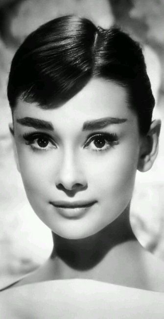 Audrey Hepburn, by RIchard Avedon - image found on Google